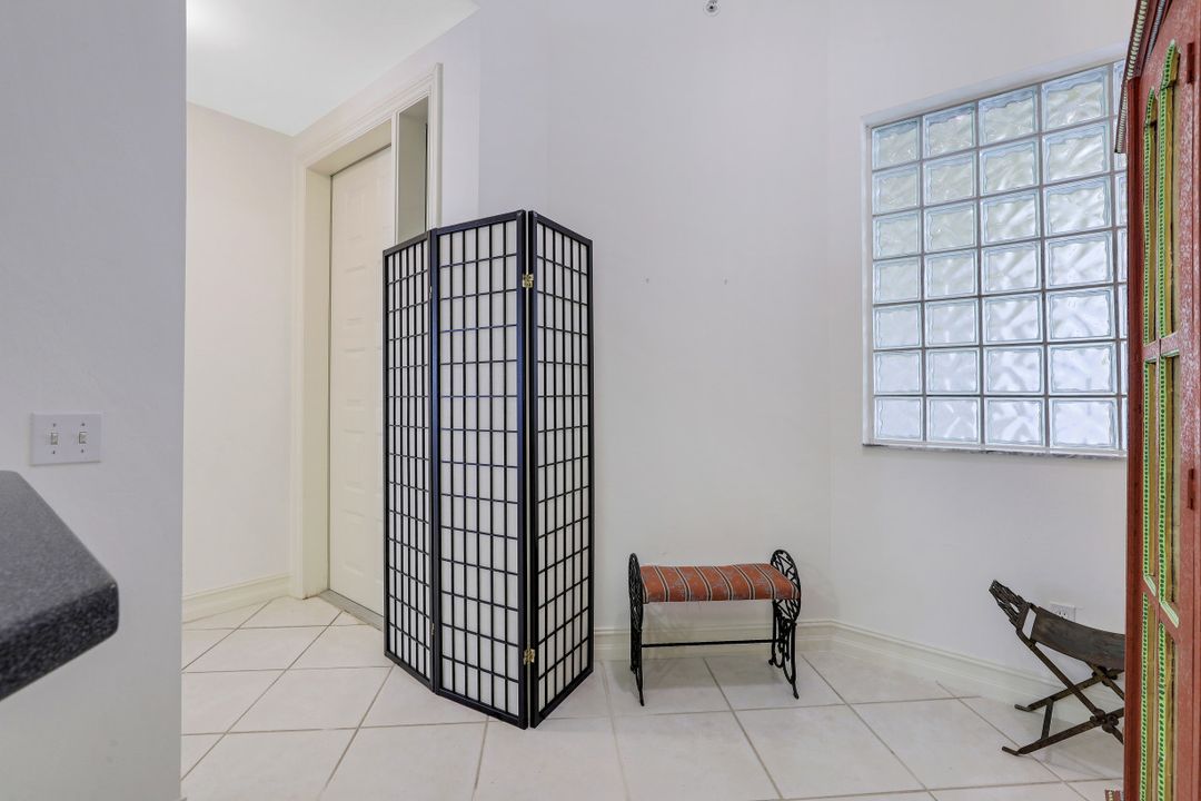 700 Bentwater Cir #103, Naples, FL 34108