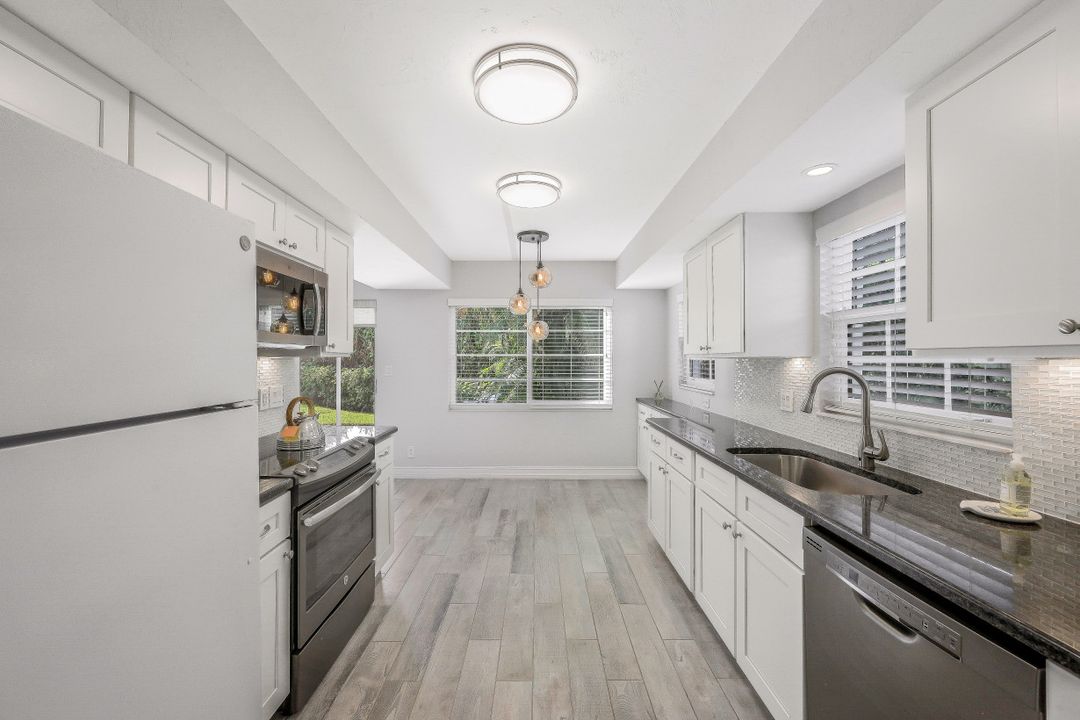 4760 West Blvd #F-102, Naples, FL 34103
