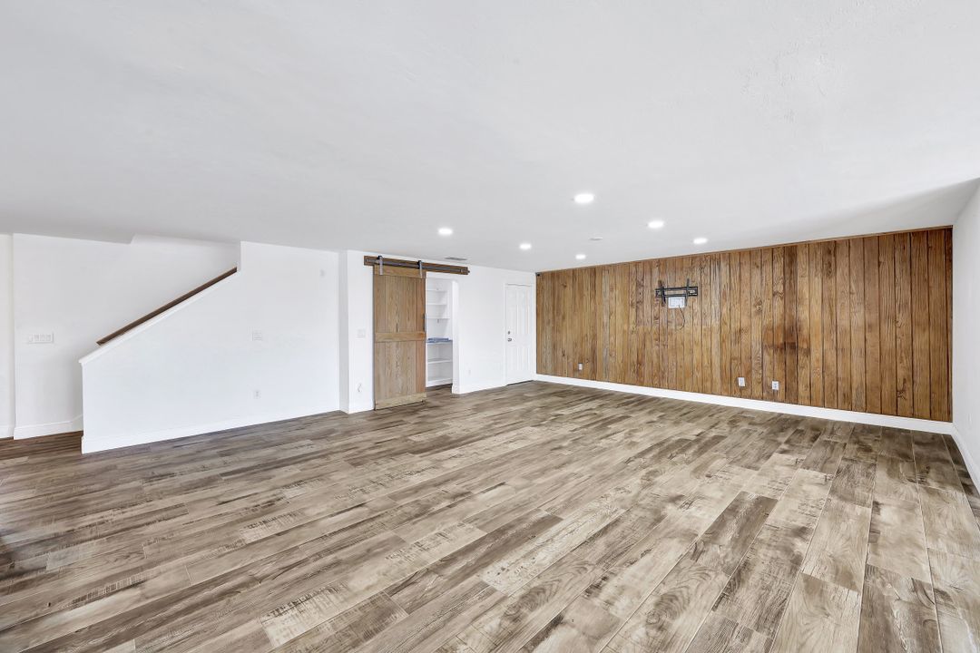 318 Polynesia Ct, Marco Island, FL 34145