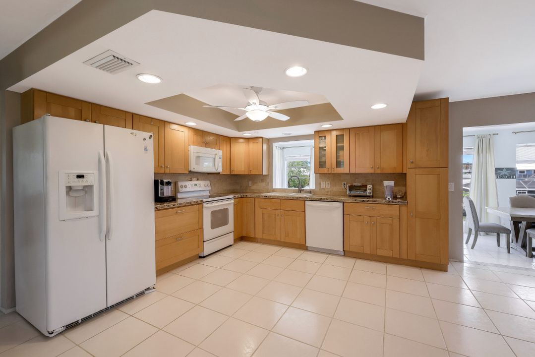 230 Donora Blvd, Fort Myers Beach, FL 33931