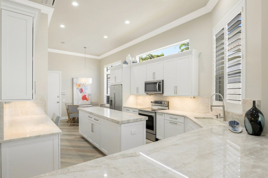 28609 Pienza Ct, Bonita Springs, FL 34135