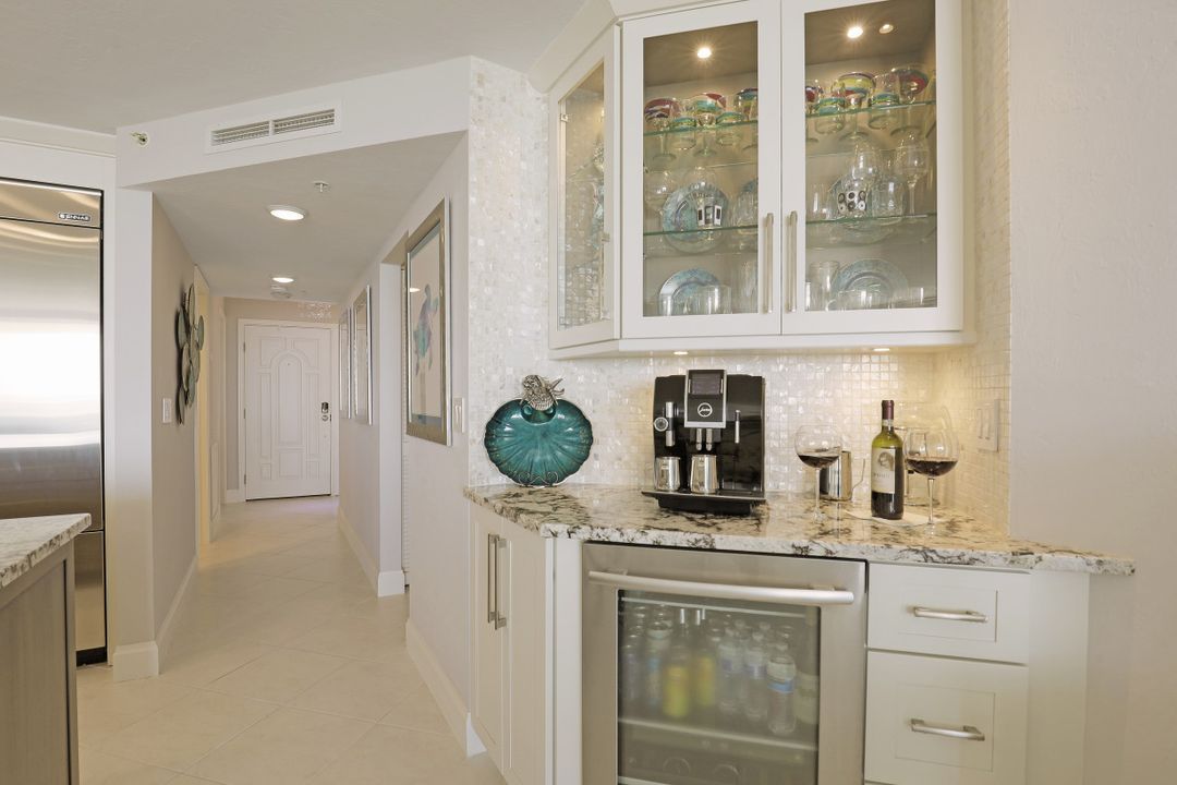 990 Cape Marco Dr #1005, Marco Island, FL 34145