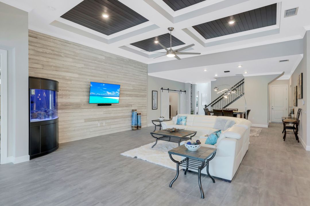 19264 Aqua Shore Dr, Fort Myers, FL 33913