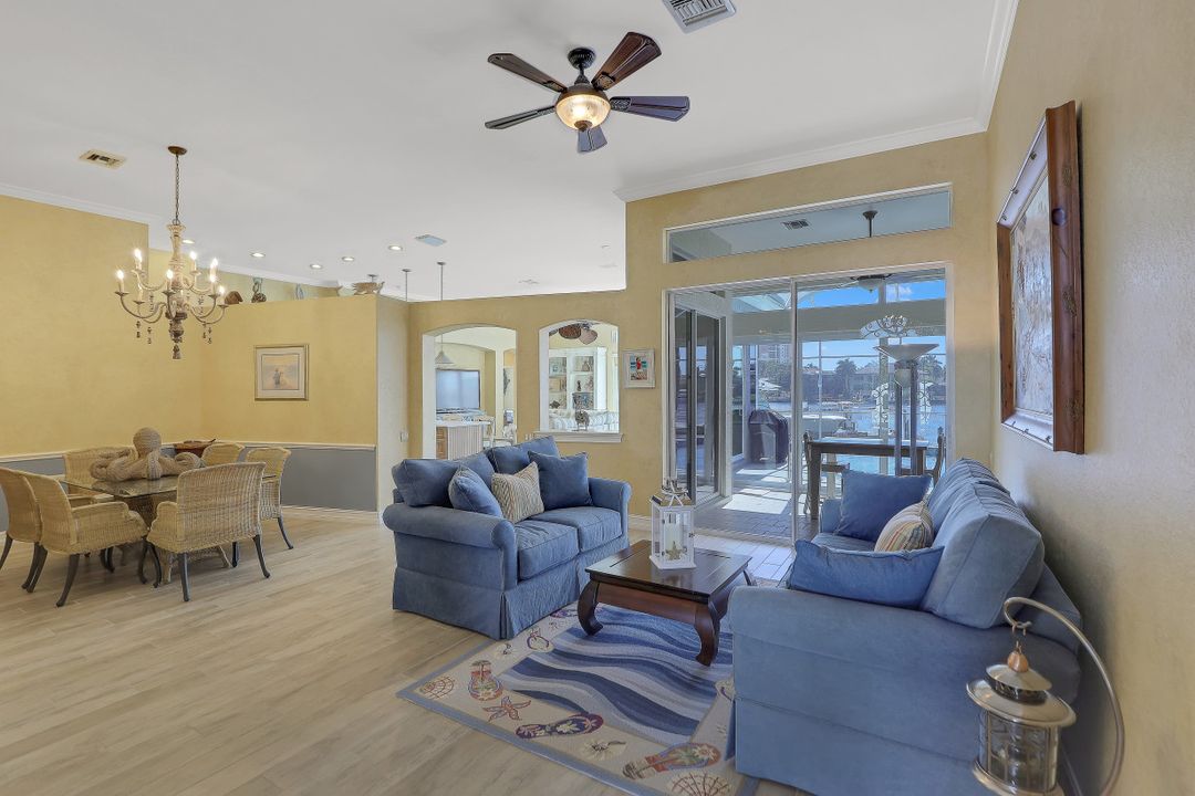 1900 Lagoon Ln, Cape Coral, FL 33914