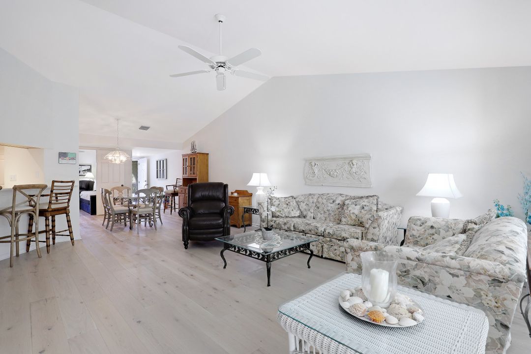 5895 Chanteclair Dr #122, Naples, FL 34108