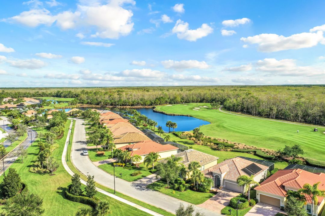 9106 Limestone Ln, Naples, FL 34120