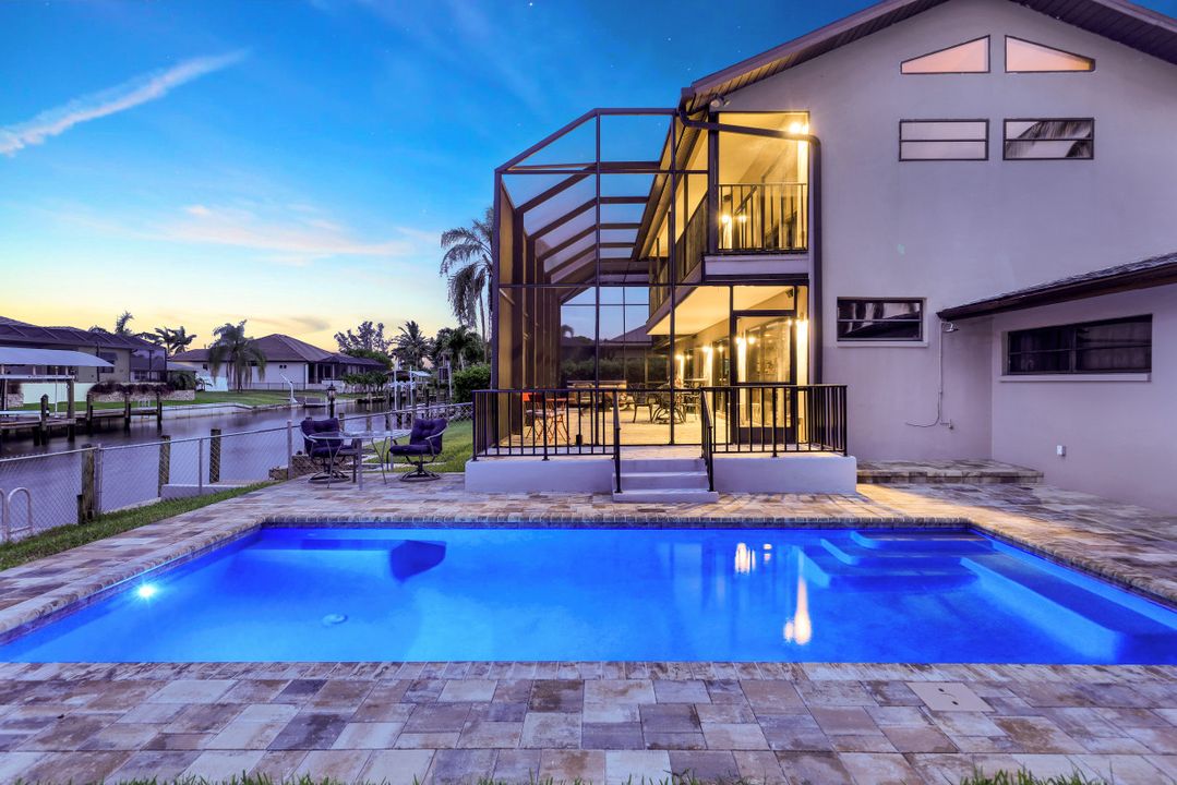 5811 SW 1st Pl, Cape Coral, FL 33914