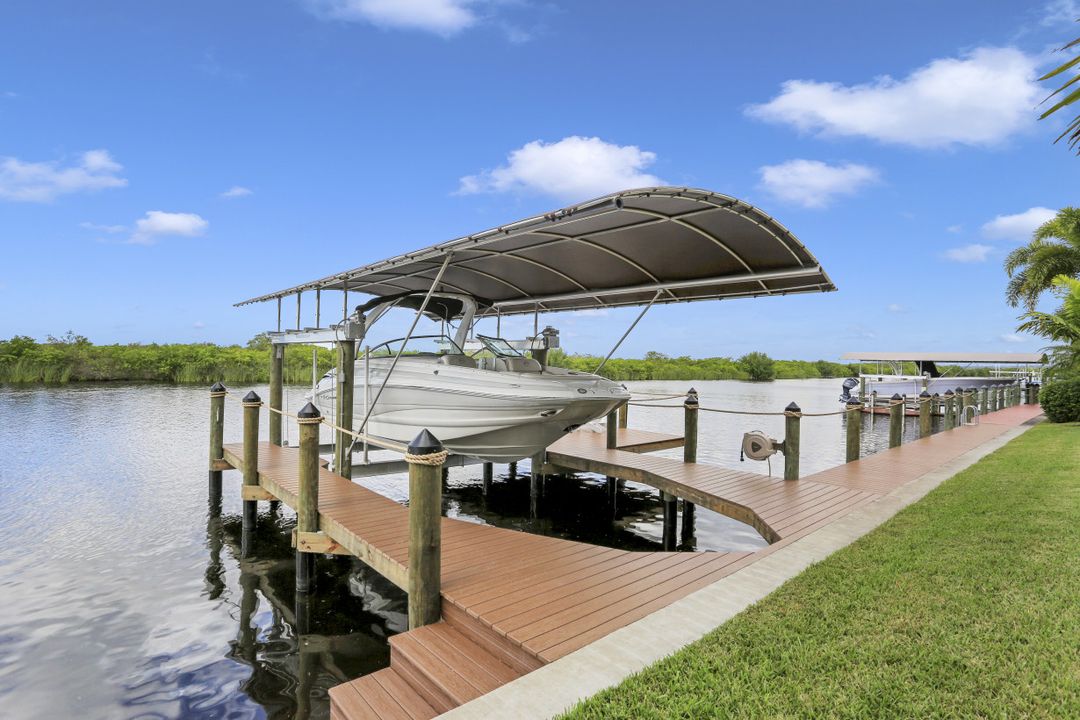 3236 Surfside Blvd, Cape Coral, FL 33914