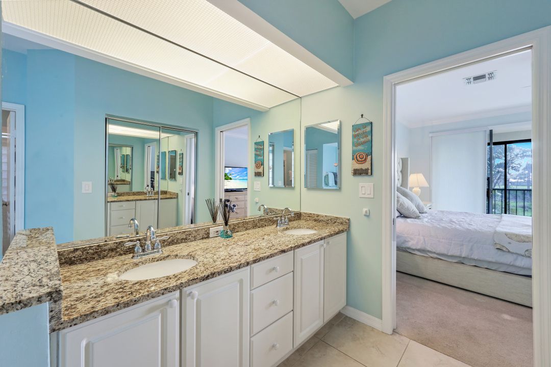 27155 Oakwood Lake Dr, Bonita Springs, FL 34134