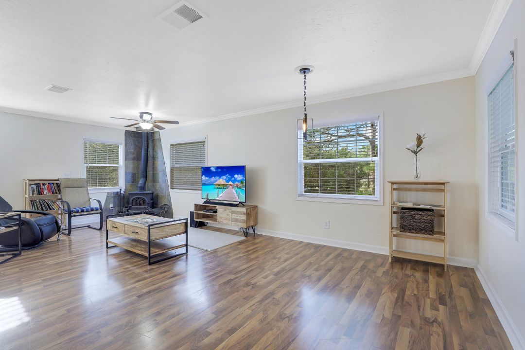 8642 Whispering Pines Dr, Saint James City, FL 33956