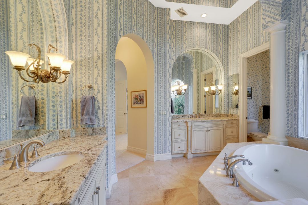 9381 Lakebend Preserve Ct, Estero, FL 34135