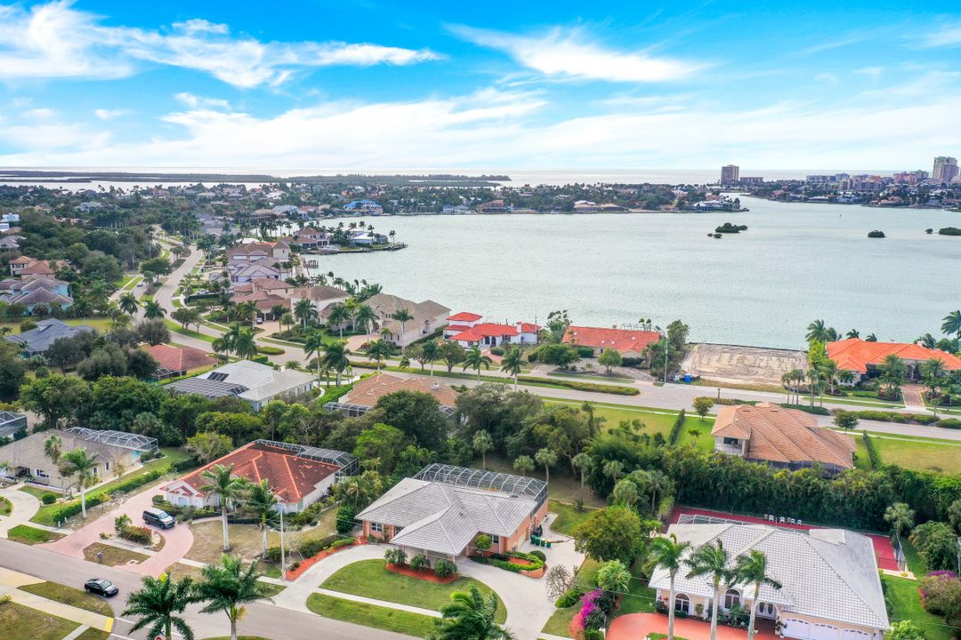 550 Inlet Dr, Marco Island, FL 34145