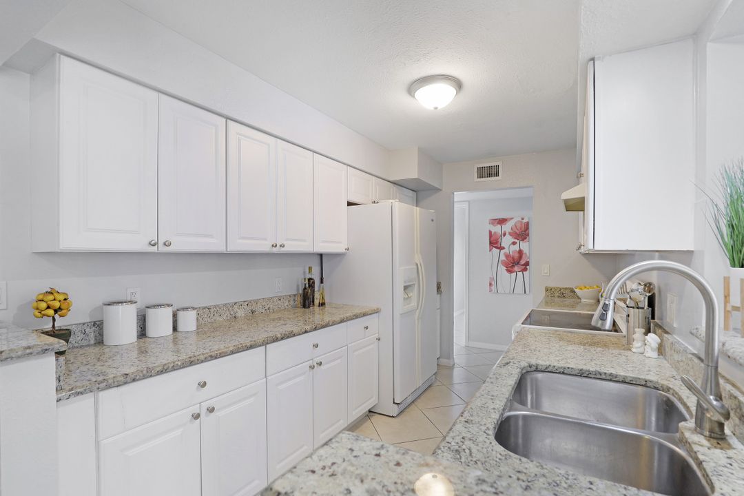 1637 Winkler Ave, Fort Myers, FL 33901