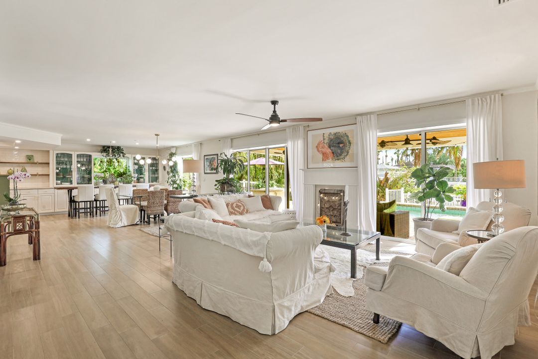 1030 Aqua Ln, Fort Myers, FL 33919