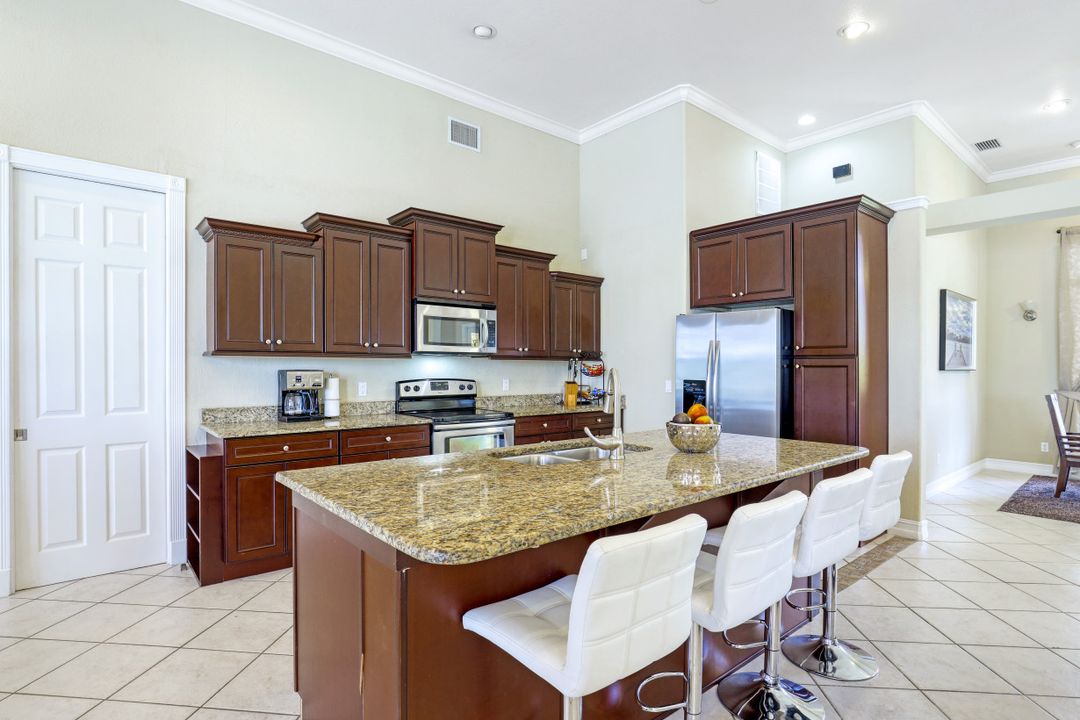 4102 SW 27th Ave, Cape Coral, FL 33914