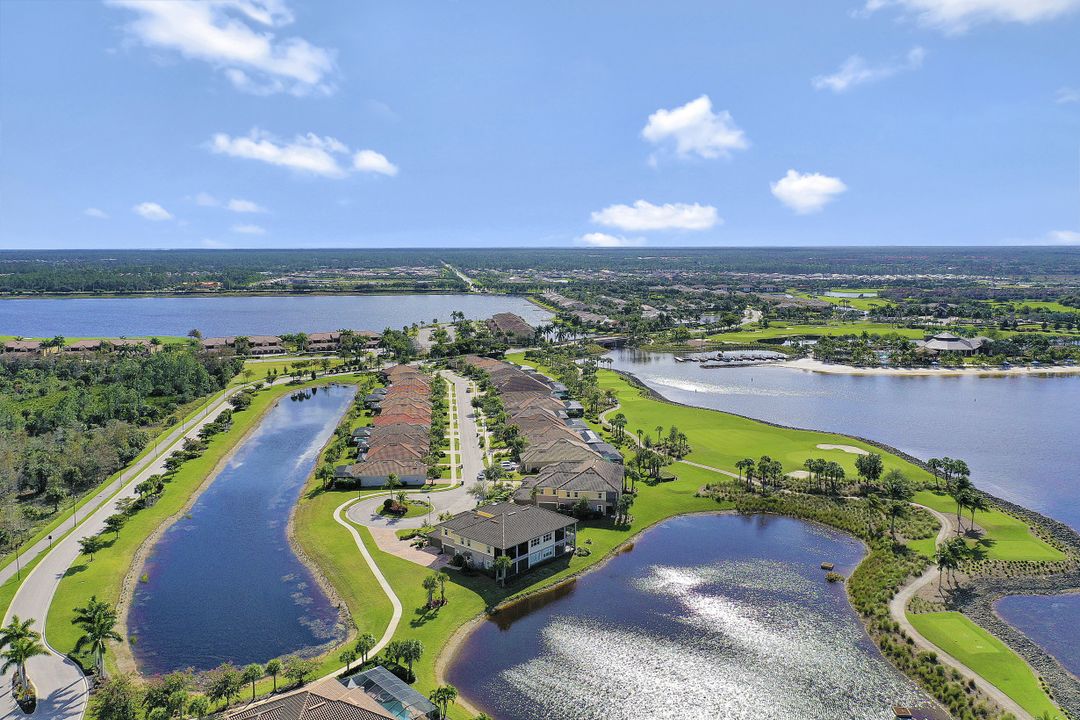 9060 Siesta Bay Dr #201, Naples, FL 34120