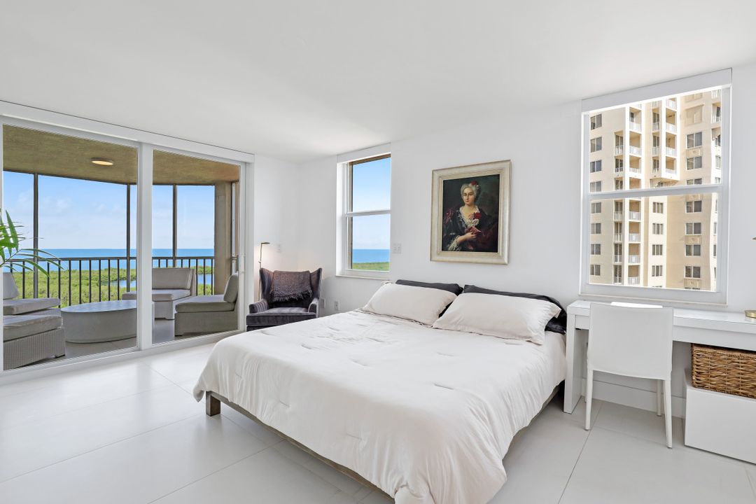 6585 Nicholas Blvd #1505, Naples, FL 34108