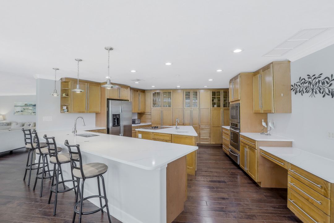 216 Shadowridge Ct, Marco Island, FL 34145