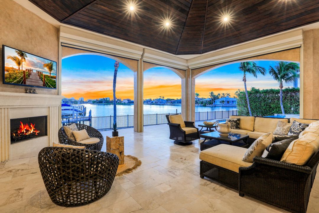 590 S Heathwood Dr, Marco Island, FL 34145