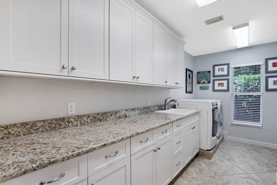 12911 Coco Plum Ln, Naples, FL 34119