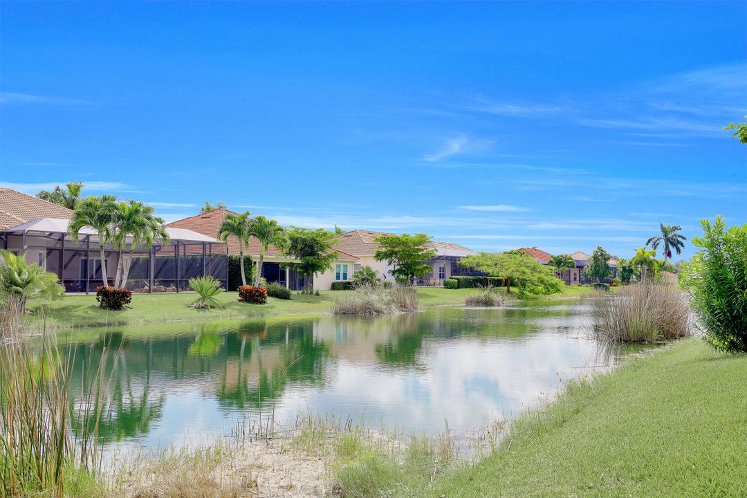 10196 Avonleigh Dr, Bonita Springs, FL 34135