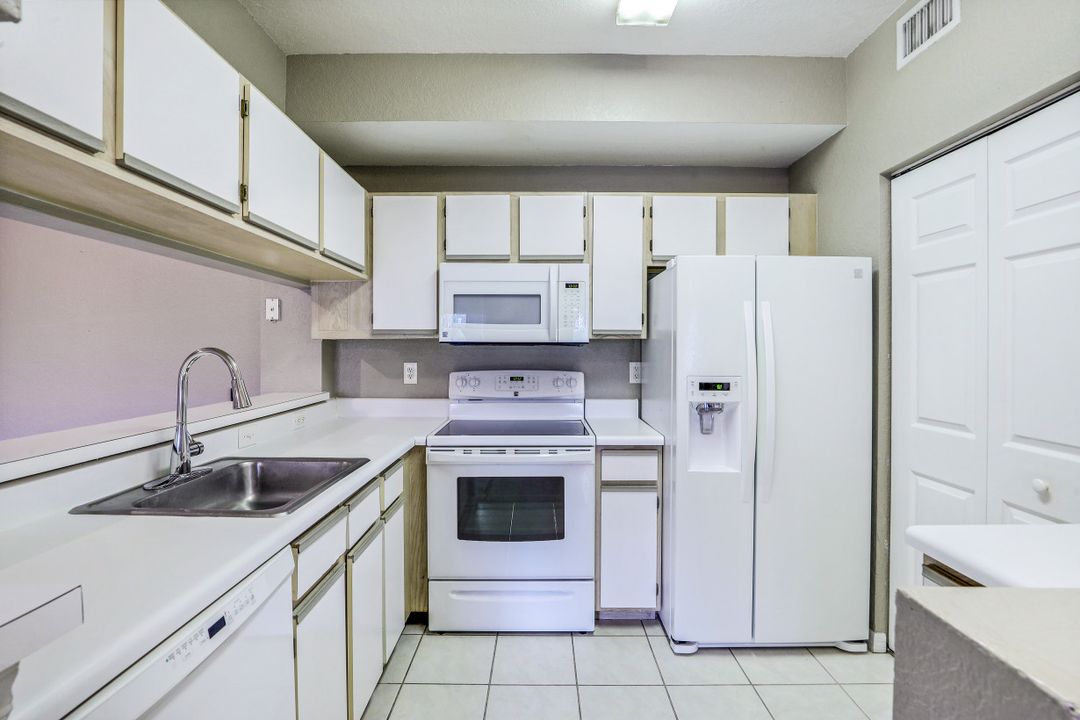 6490 Aragon Way #204, Fort Myers, FL 33966