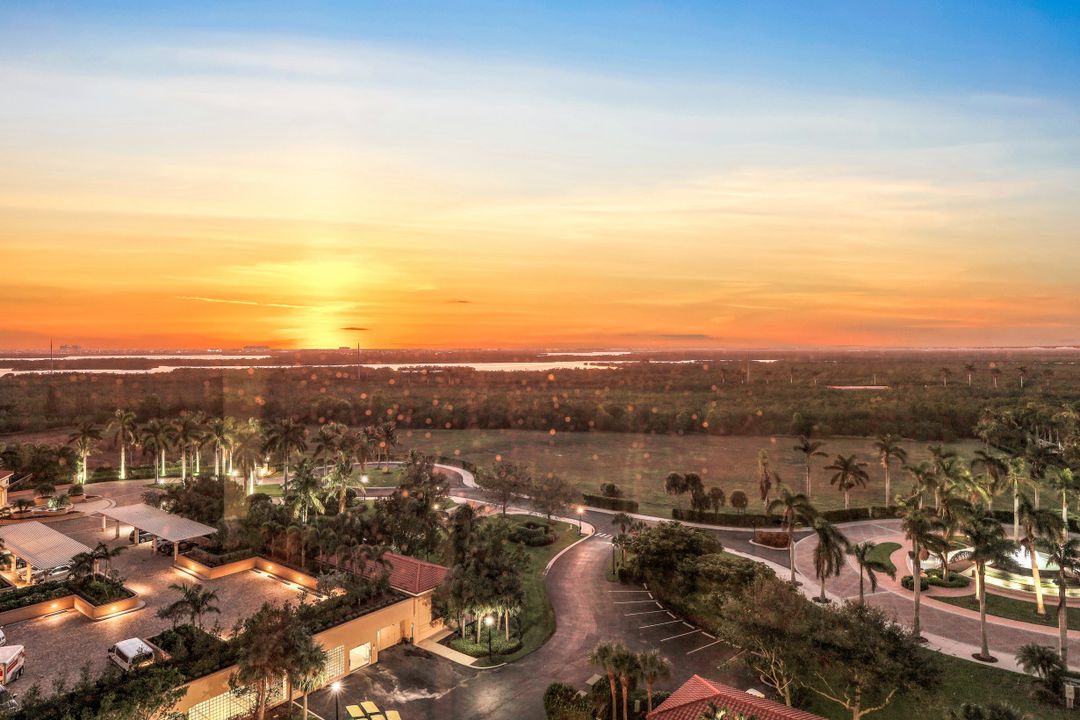 1060 Borghese Ln  #906, Naples, FL 34114