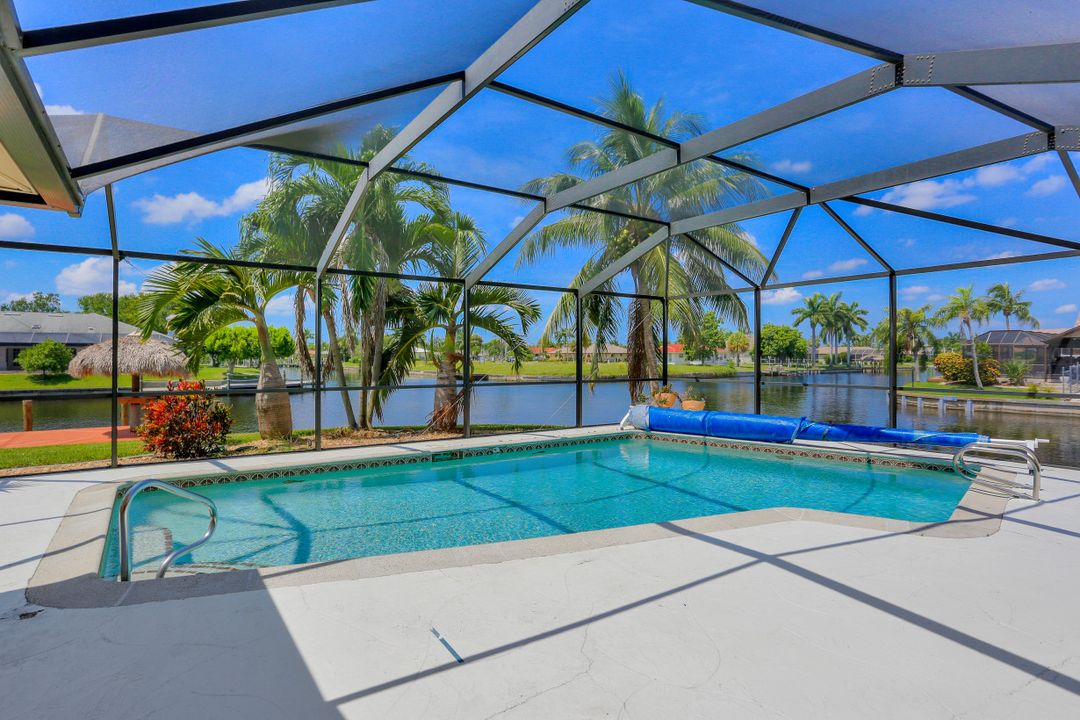 1902 SE 32nd St, Cape Coral, FL 33904