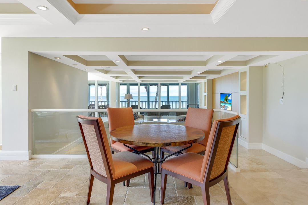 4301 Gulf Shore Blvd N #203, Naples, FL 34103