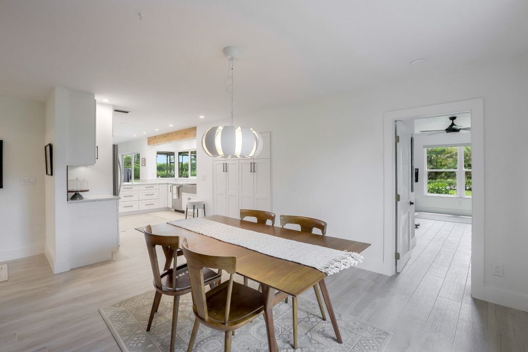 1010 Nottingham Dr, Naples, FL 34109