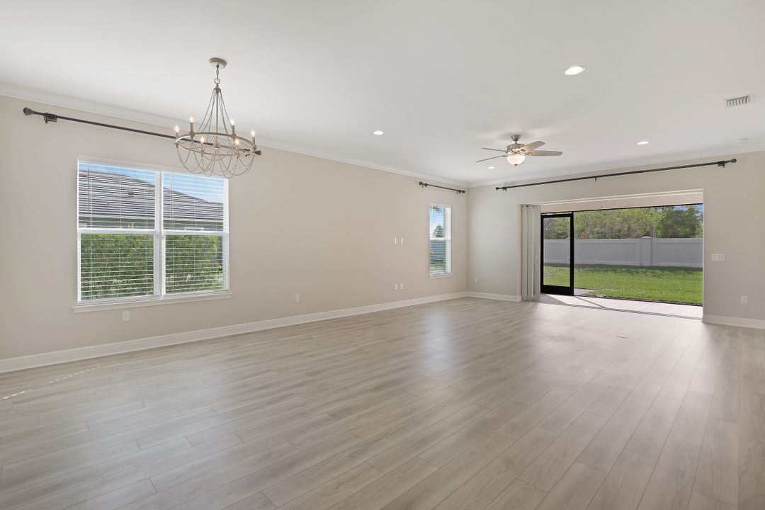 3404 Pilot Cir, Naples, FL 34120