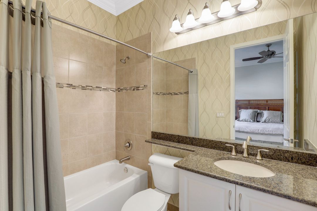 2915 Cinnamon Bay Cir, Naples, FL 34119