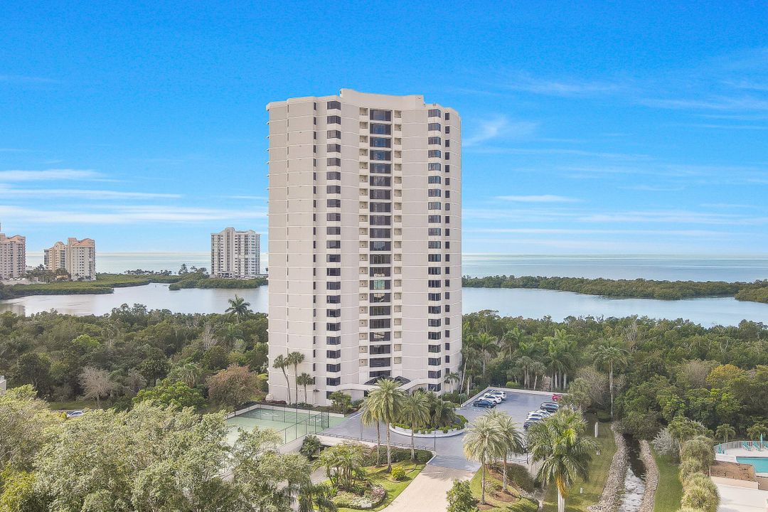 5555 Heron Point Dr #402, Naples, FL 34108