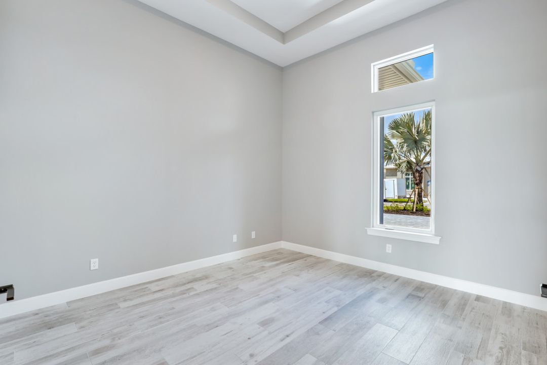 11430 Canal Grande Dr, Fort Myers, FL 33913