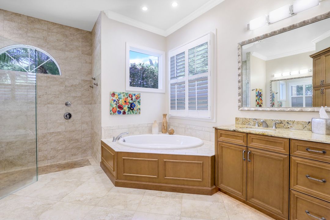 22001 Chartwell View Ct, Bonita Springs, FL 34135