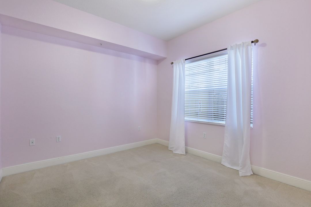 9234 Campanile Cir #102, Naples, FL 34114