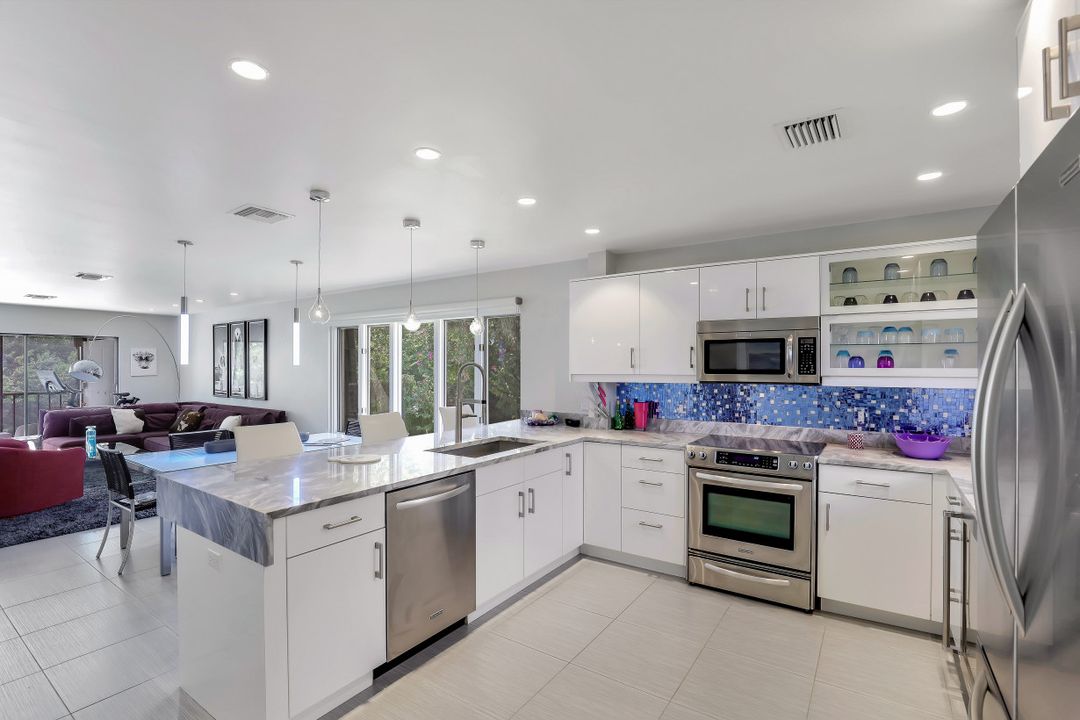 1665 Spoonbill Ln #B, Naples, FL 34105