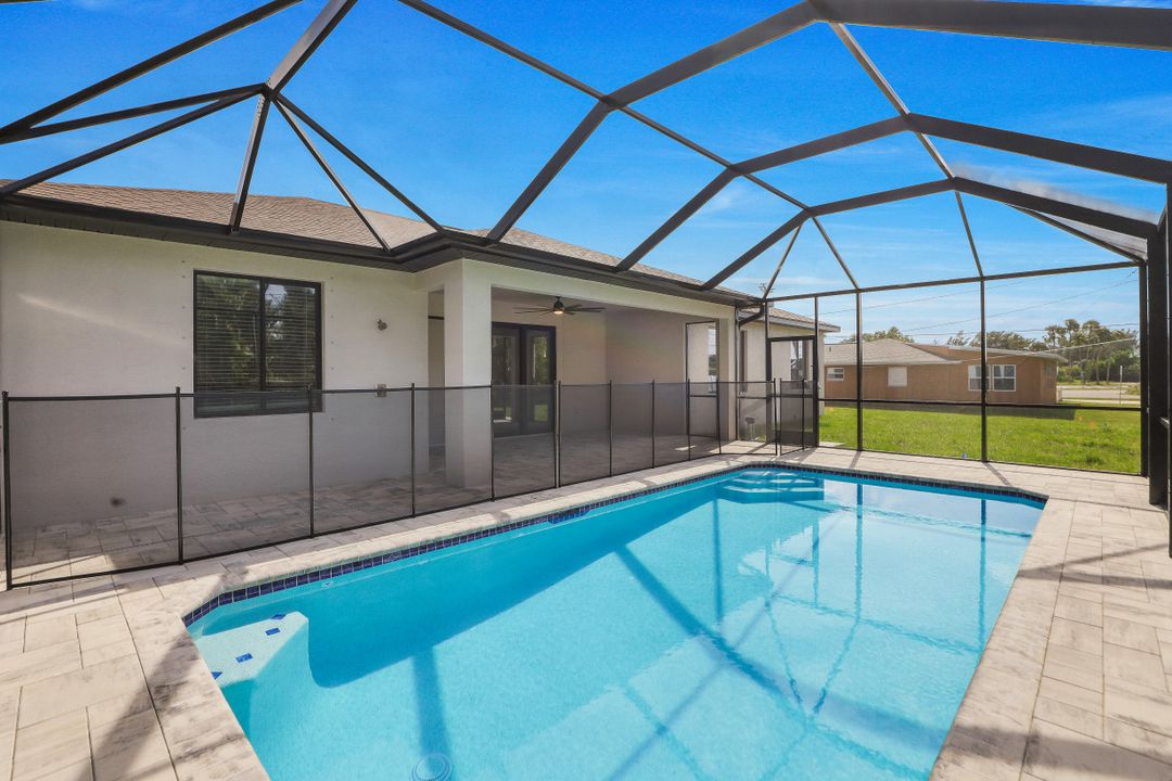 3932 Palm Tree Blvd, Cape Coral, FL 33904