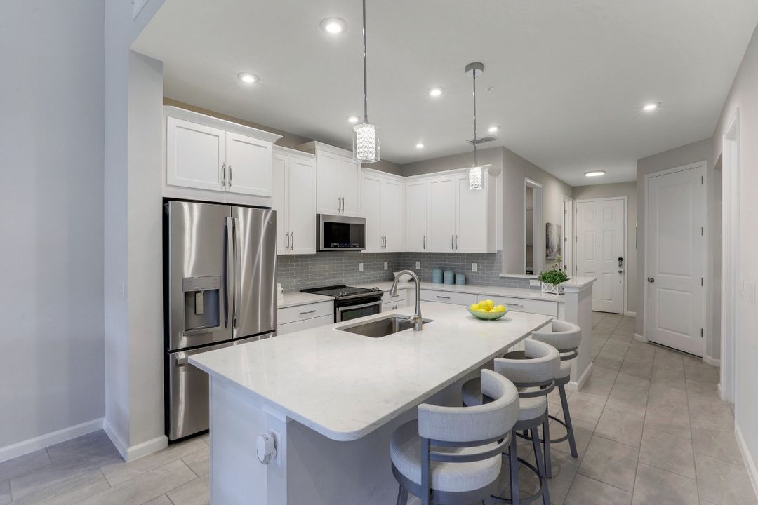 4659 Arboretum Cir #103, Naples, FL 34112