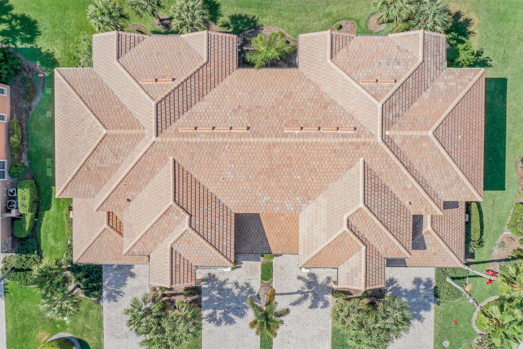 9201 Quartz Ln #202, Naples, FL 34120