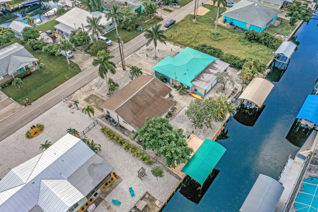 16125 Buccaneer St, Bokeelia, FL 33922