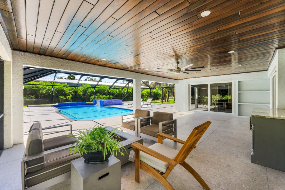 720 17th St NW, Naples, FL 34120