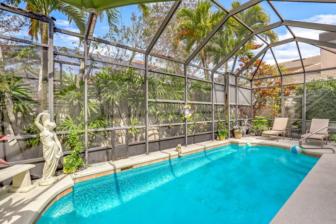 3640 Sawgrass Ct, Bonita Springs, FL 34134