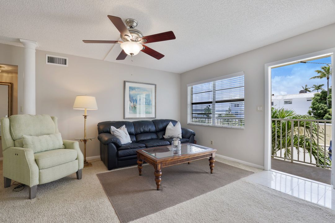 1100 8th Ave S #209C, Naples, FL 34102