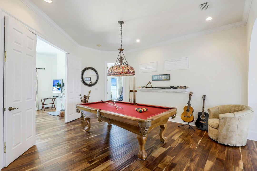 518 Coral Dr, Cape Coral, FL 33904