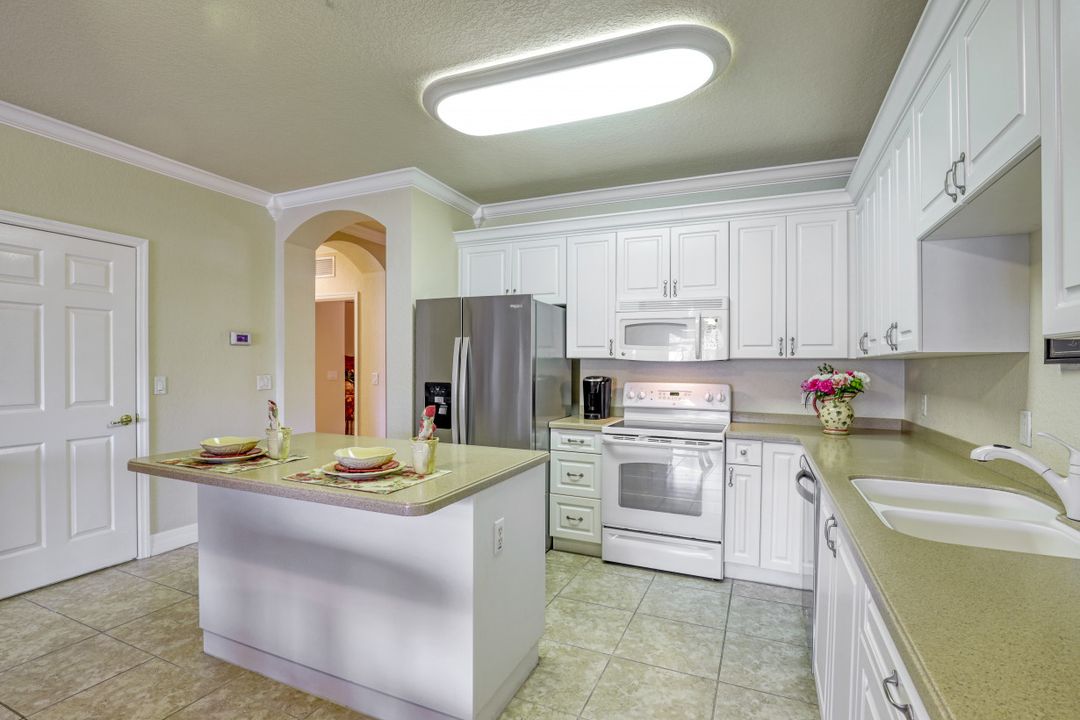 9621 Spanish Moss Way #3813, Bonita Springs, FL 34135