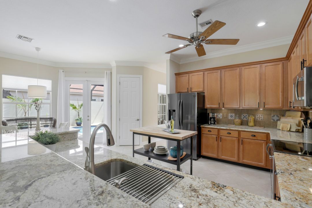 8902 Dartmoor Way, Fort Myers, FL 33908