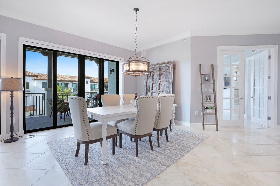 1530 5th Ave S #C-312, Naples, FL 34102