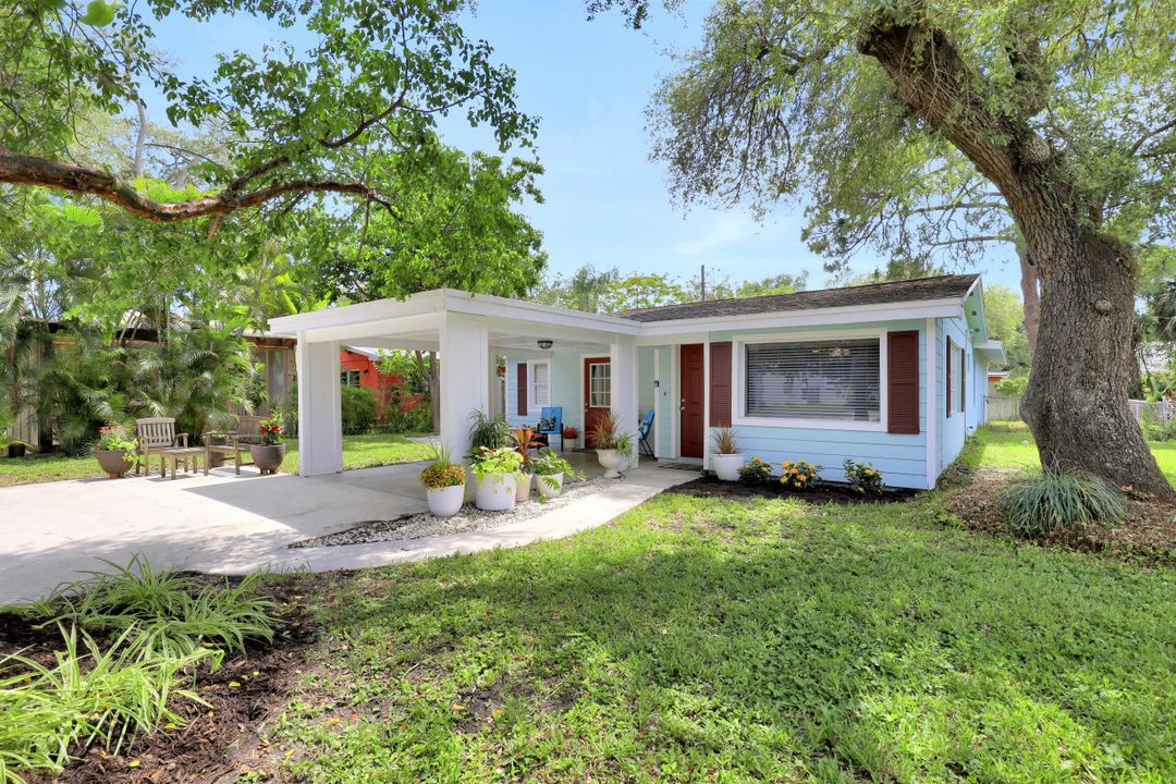 3950 Luverne St, Fort Myers, FL 33901