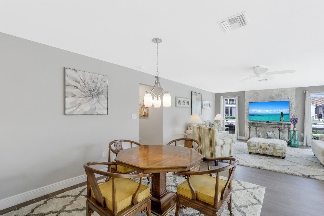 166 Hollyhock Ct, Marco Island, FL 34145